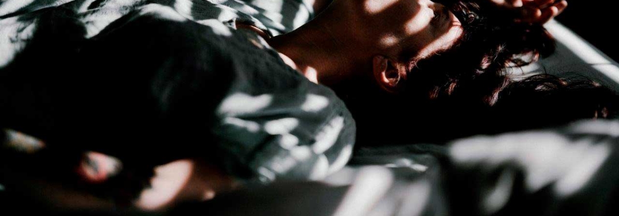 cómo dormir para mejorar la circulación/ comment dormir pour améliorer la circulation