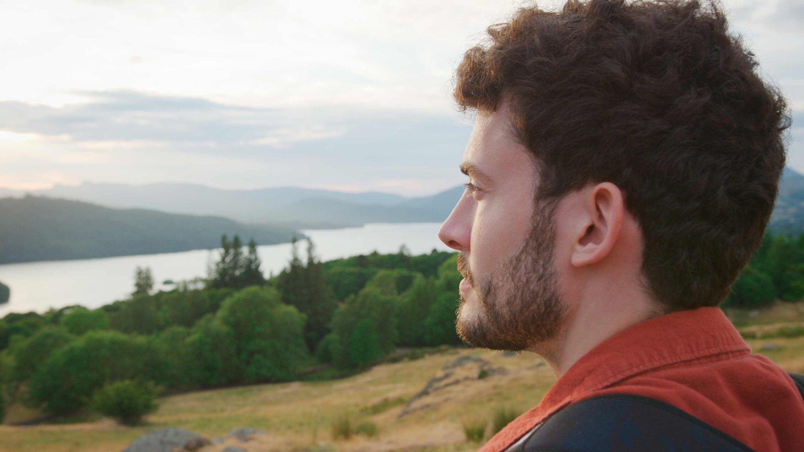 hombre realizando digital sabbath